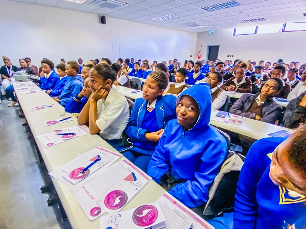 Inspiring the Next Generation of Tech Leaders: IT Career Fair Empowers Local Learners