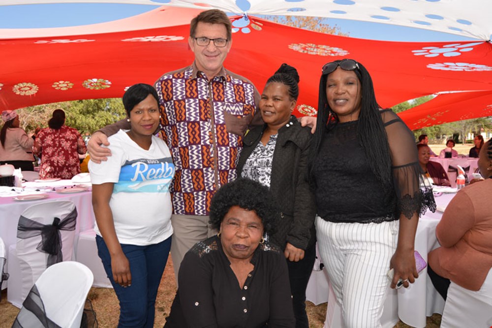 CUT management shows appreciation to employees