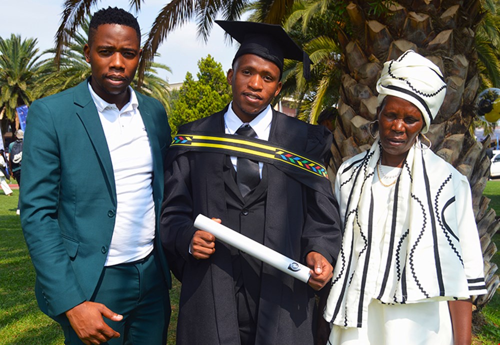 Mother’s sacrifice leads to son’s success: CUT’s Yathi Bhokoloshe beat the odds to become the family’s first graduate