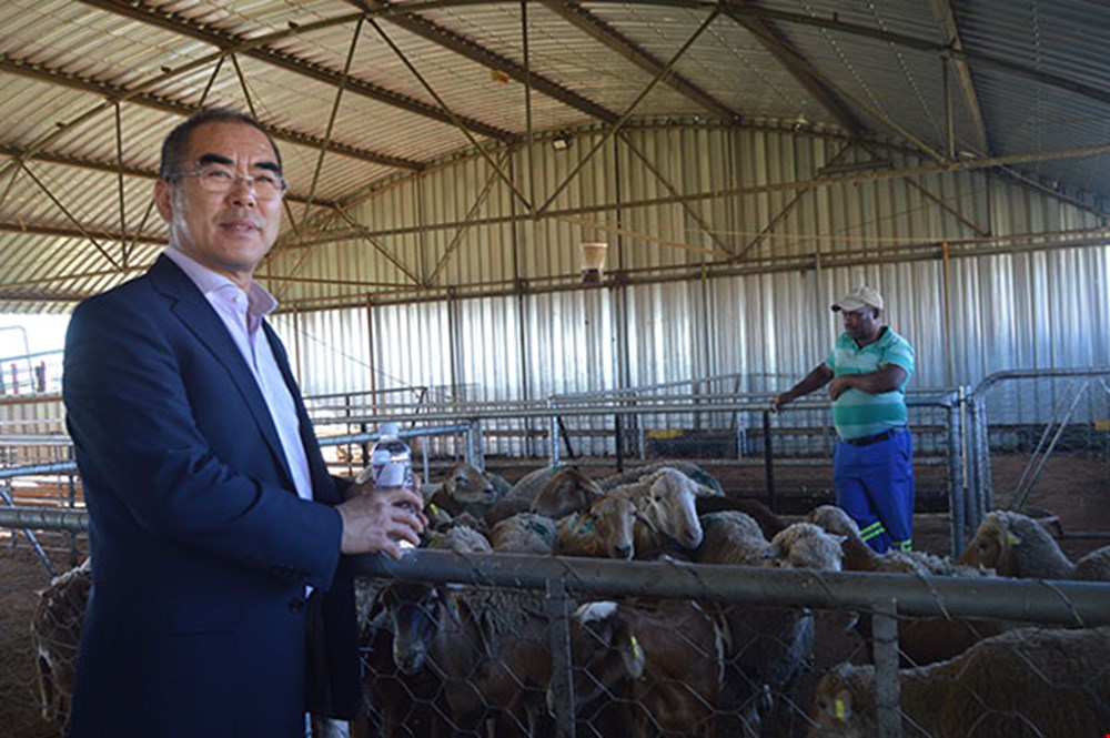 Consul General Pan Qingjiang from the People's Republic of China visits CUT on courtesy call 