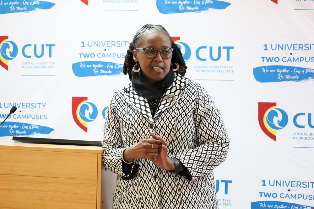 CUT Vice-Chancelor wraps-up the Research Winter School outlining CUT’s forward-looking growth agenda grounded in academic excellence 