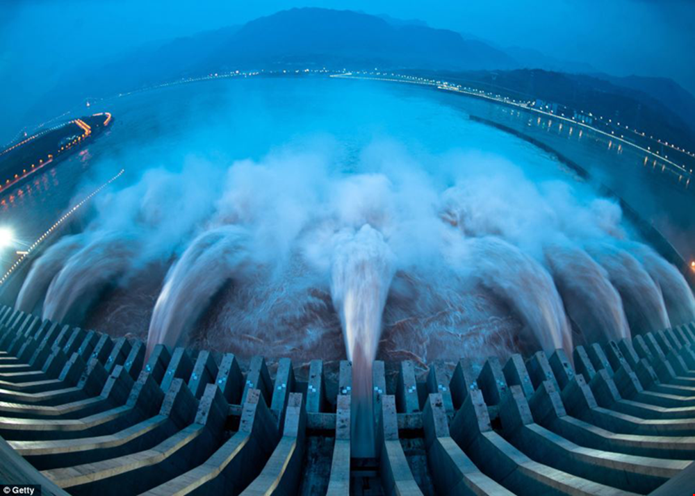 Hydropower megaproject to dam River Congo