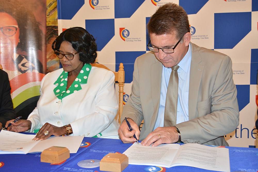 CUT and Mangaung Metro Municipality renew their vows