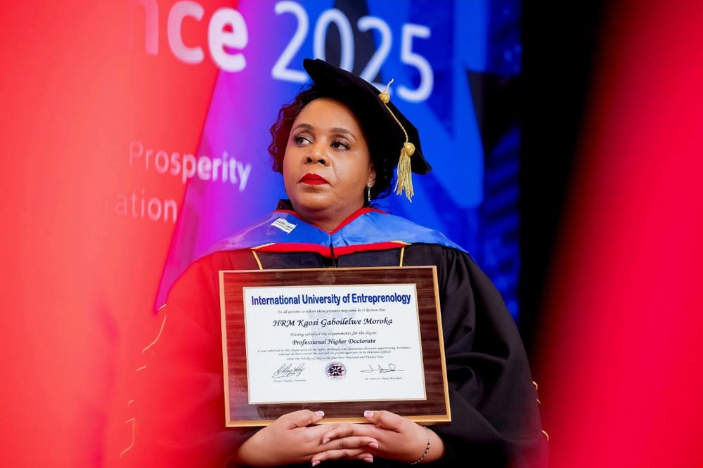 CUT Vice-Chancellor applauds Kgosi Gaboilelwe Moroka for receiving Professional Higher Doctorate from International University of Entreprenology