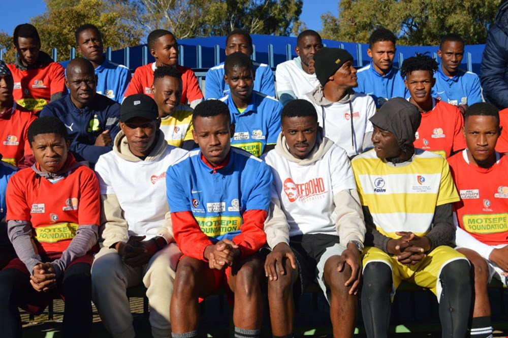 Teboho Mokoena visits CUT Football Club to motivate them as they prepare for the 2023 Varsity Cup League