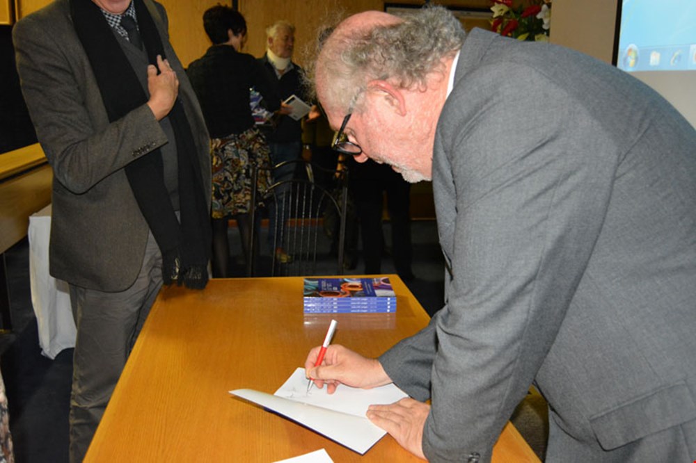 New book to prepare for doctoral studies launched at CUT