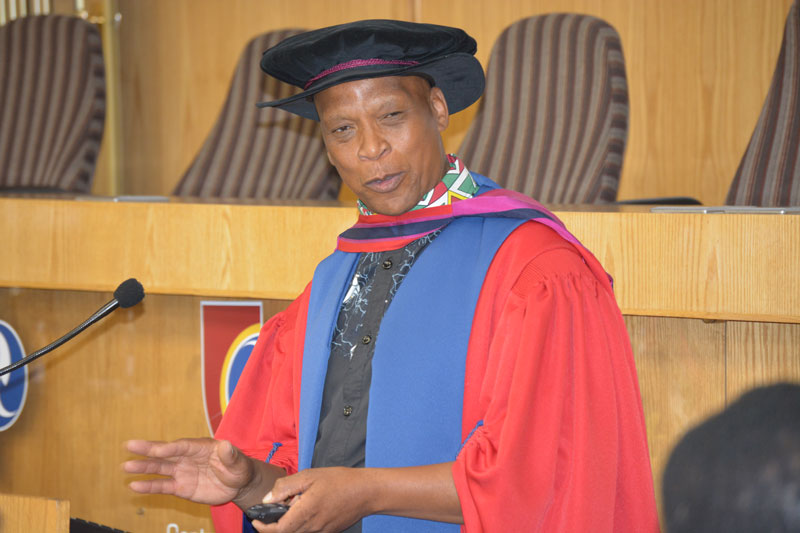 CUT’s Professor Crispen Chipunza inducted as a full professor delivers his address in one of his research expertise, counterproductive work behaviour 