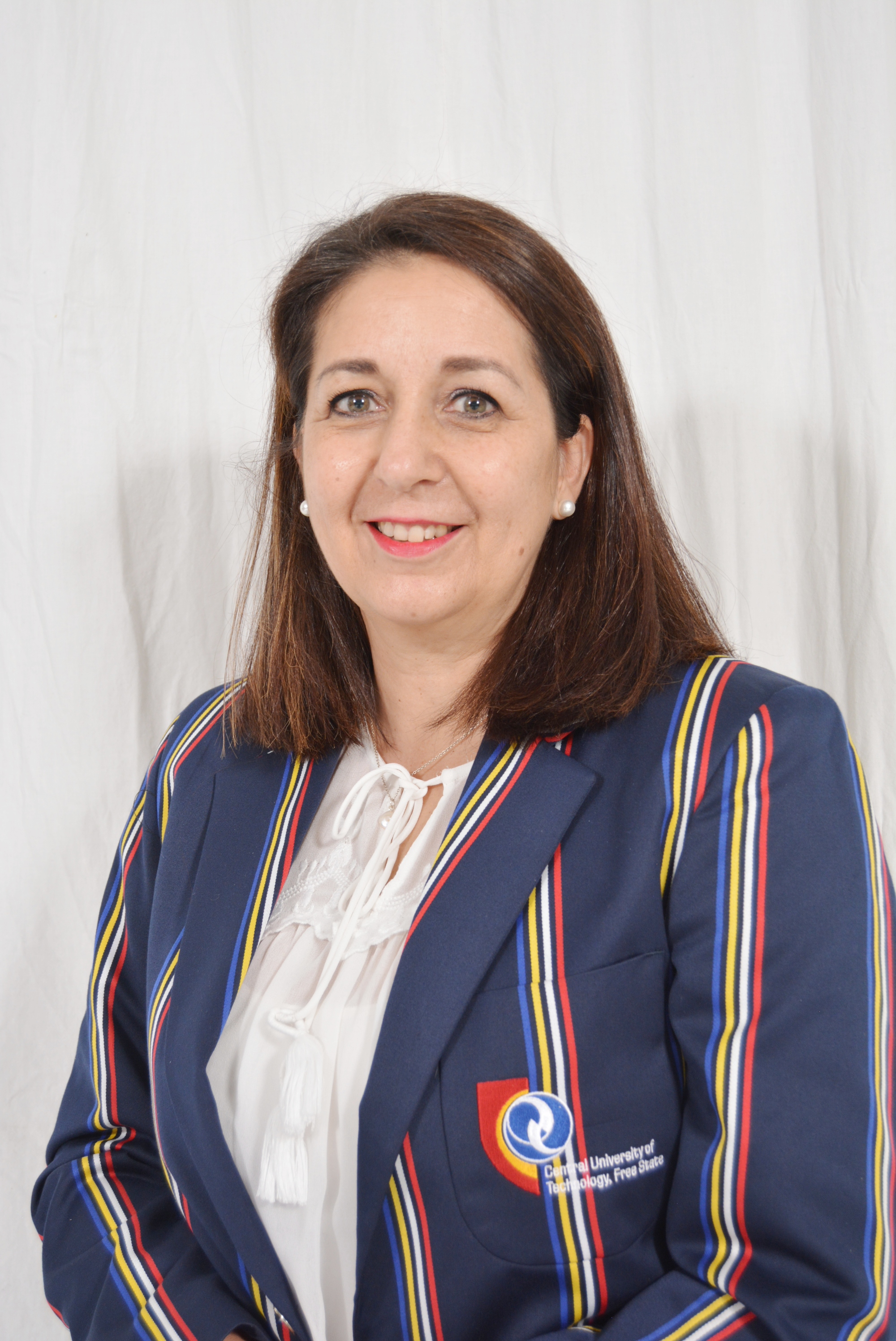 Dr Luzaan Schlebusch