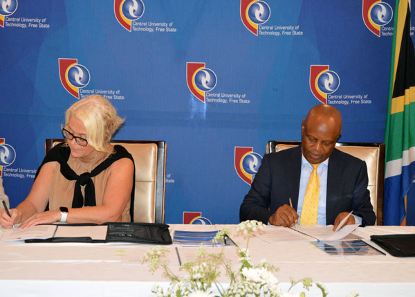CUT and University West solidify existing relations at the MoU signing