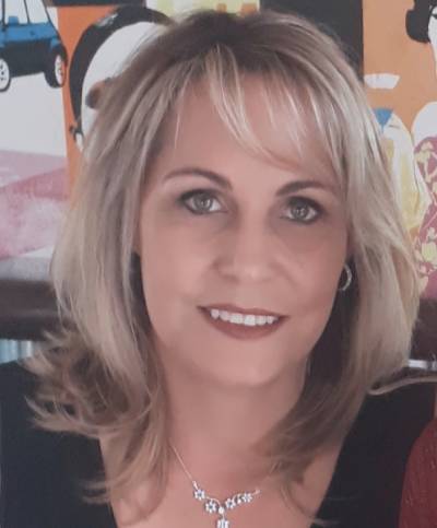 Dr Jeanne Coetzer